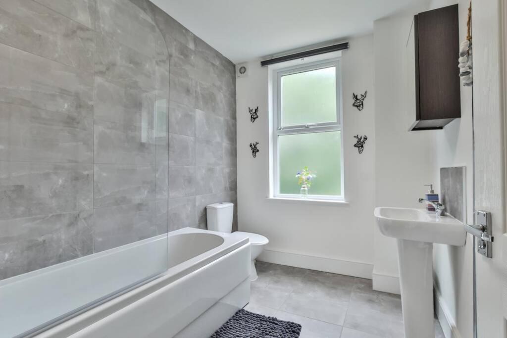 Refurbished Plush Property Great Transport Links เชฟฟิลด์ ภายนอก รูปภาพ